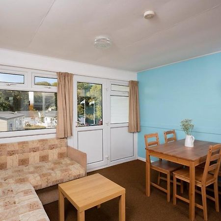 Whitecliff Bay Holiday Park Бембридж Экстерьер фото
