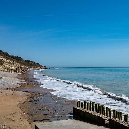 Whitecliff Bay Holiday Park Бембридж Экстерьер фото