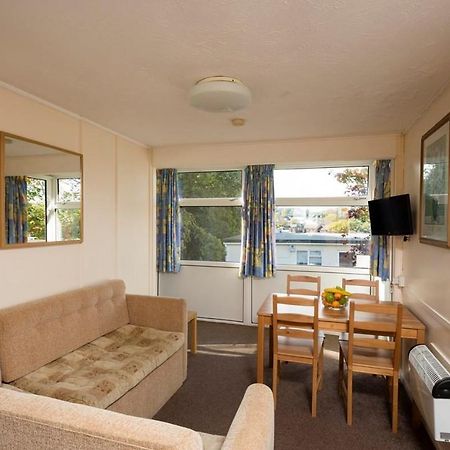 Whitecliff Bay Holiday Park Бембридж Экстерьер фото