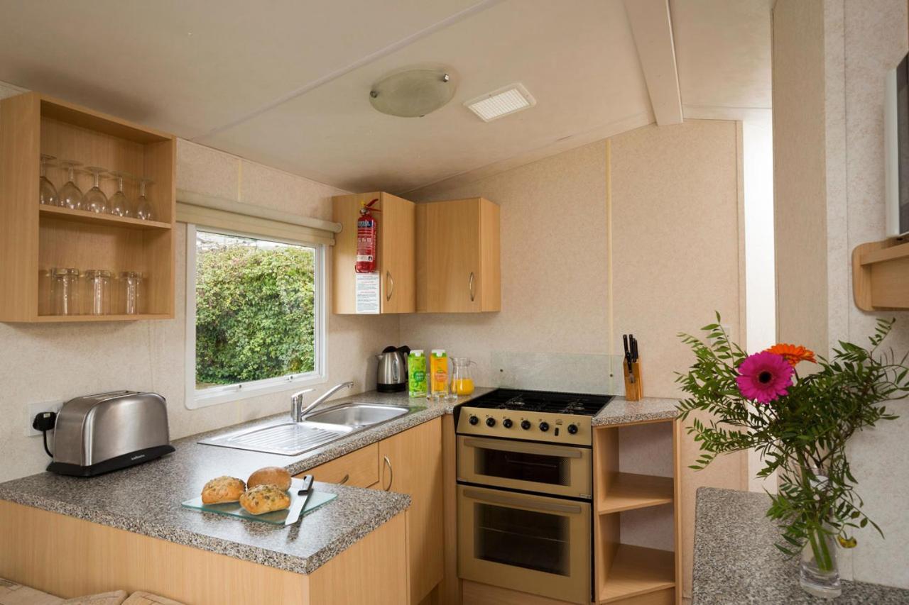 Whitecliff Bay Holiday Park Бембридж Экстерьер фото