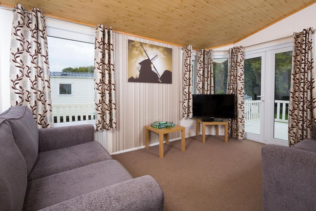 Whitecliff Bay Holiday Park Бембридж Экстерьер фото