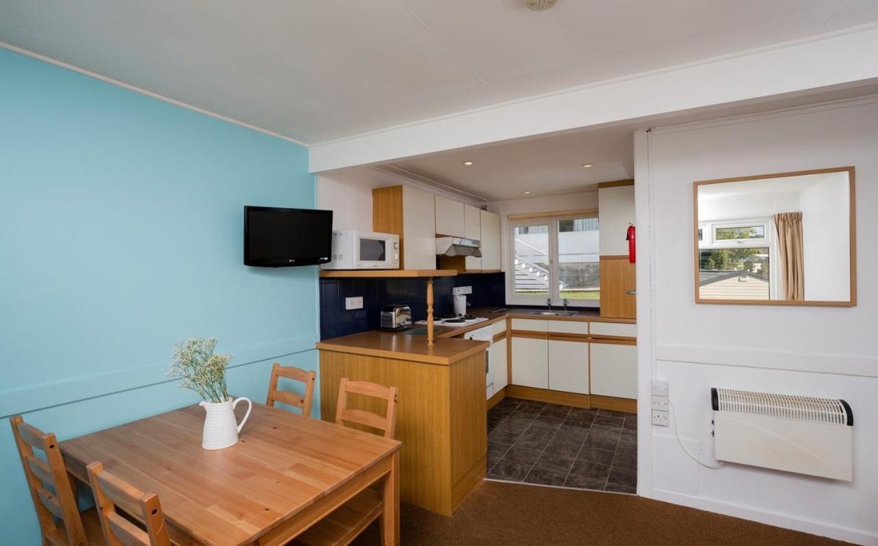 Whitecliff Bay Holiday Park Бембридж Экстерьер фото